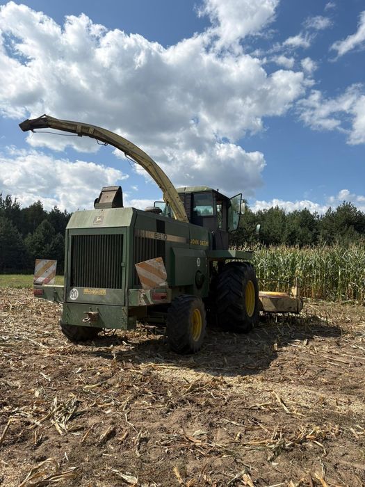 Sieczkarnia John Deere 6810