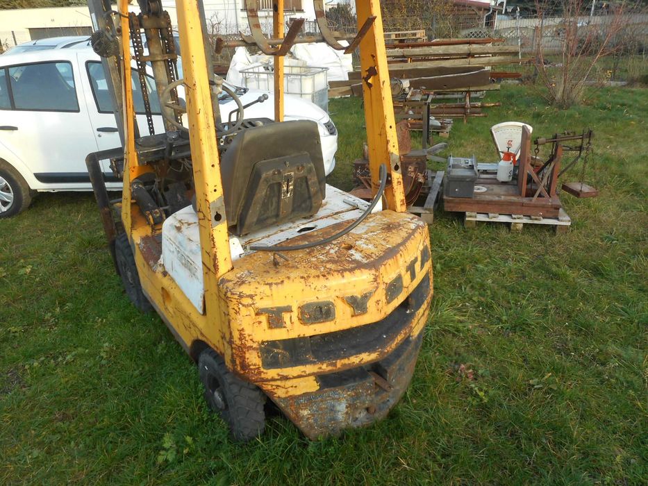 Wózek widłowy toyota