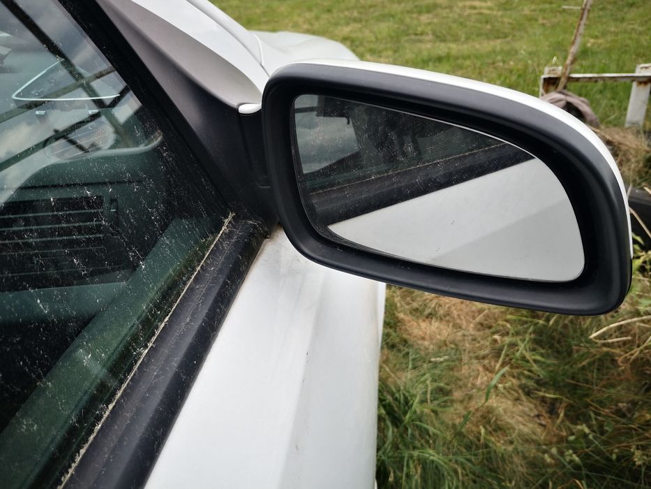Opel Astra H  wszystkie części 1.9 cdti biały Kombi
