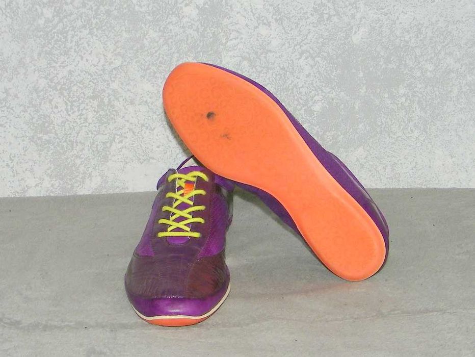 ECCO - LEKKIE BUTY SKÓRA - rozm. 39 - Jak Nówki !!!