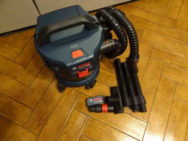 Odkurzacz budowlany BOSCH Professional GAS 18V-10 L 06019C6302
(1)