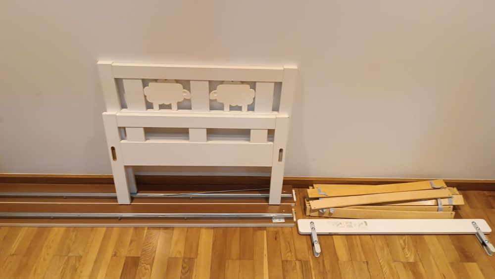 Cama criança IKEA Kritten com colchão