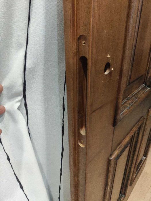 Двері з массиву ясеня