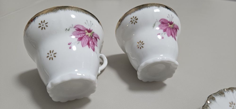 Кофейные     чашки