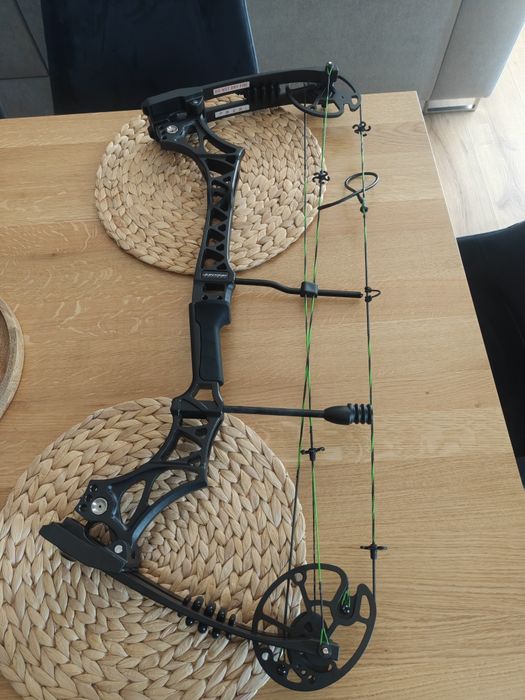 Łuk bloczkowy Junxing M129 30-70lbs