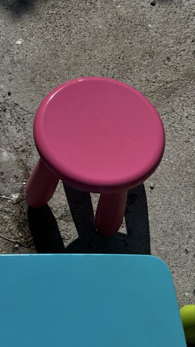 Mesa, cadeira e banco