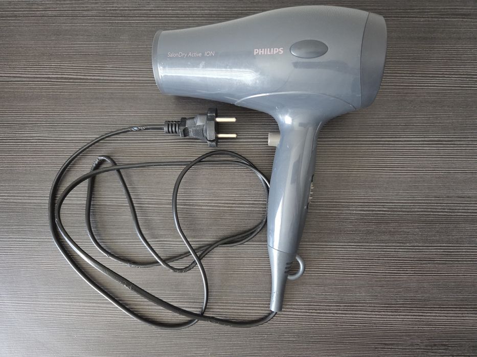 Фен Philips SalonDry Active ION
