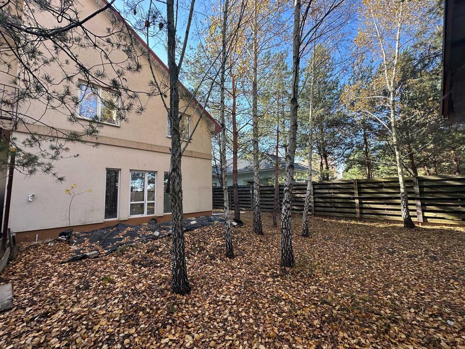 Продаж дуплексу з великою ділянкою 5,5 соток