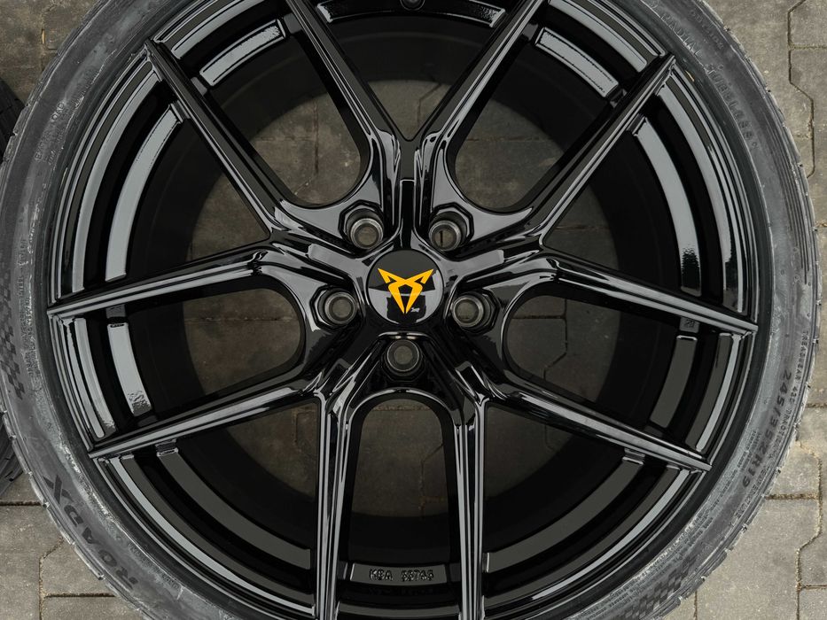 CUPRA FORMENTOR koła letnie 245/40r19 ROADX FELGI TOMASON Germany Nowe