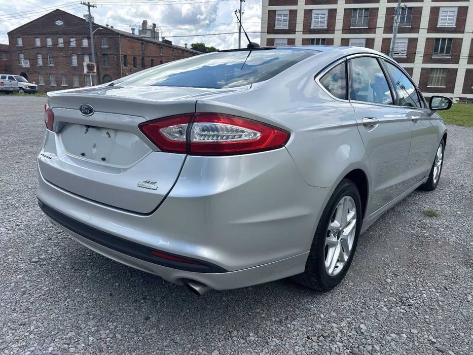 Ford Fusion SE      2016