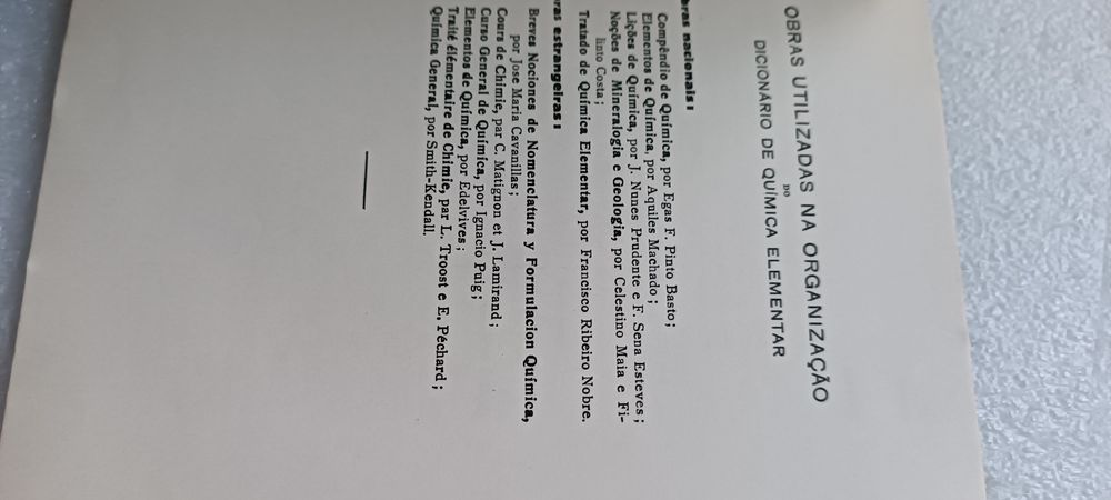 Raro e antigo livro Dicionário de Química Elementar