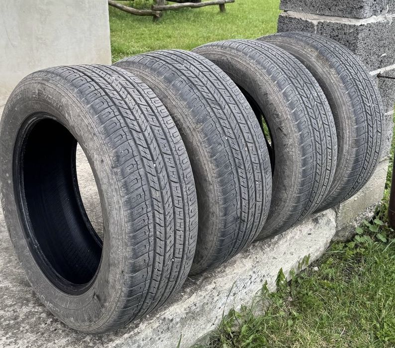 Шини 235/60 r18.