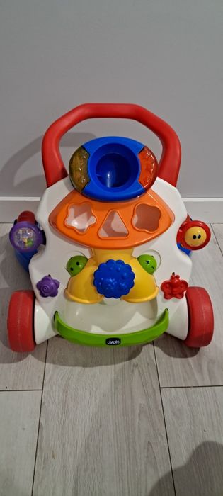 Pchacz, chodzik Chicco