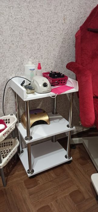 Подставка для маникюра Под локоть мастеру, в салон етажерка