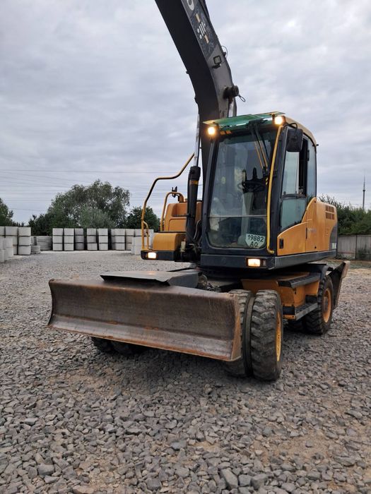 Volvo 160c 2008р кондиціонер