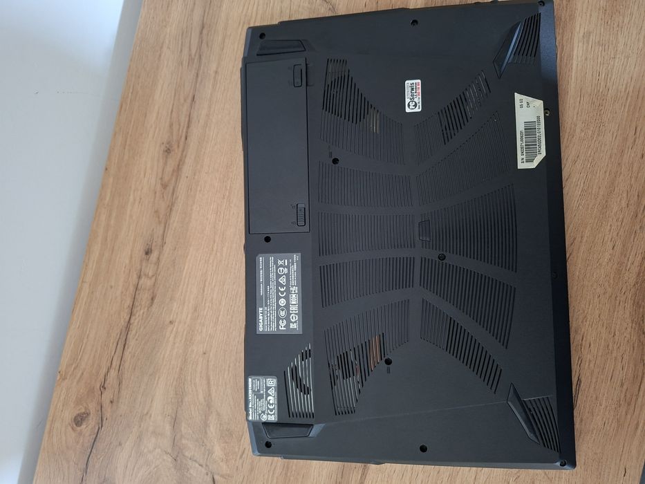 Laptop gamingowy GIGABYTE G5