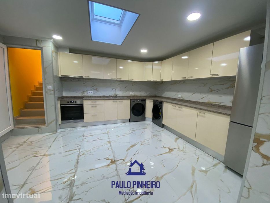 Moradia T4+1 Totalmente Renovada – Campanhã