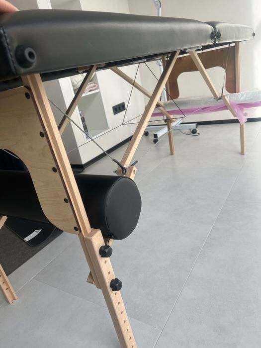 Масажний стіл, кушетка