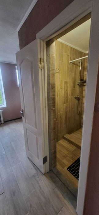 Продам базу відпочинку Сатанів , біля річки Збруч