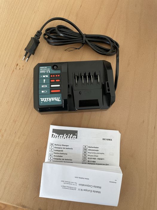 Carregador Makita