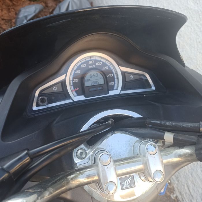 Honda PCX 125 – 2018 | Apenas 9.885 km