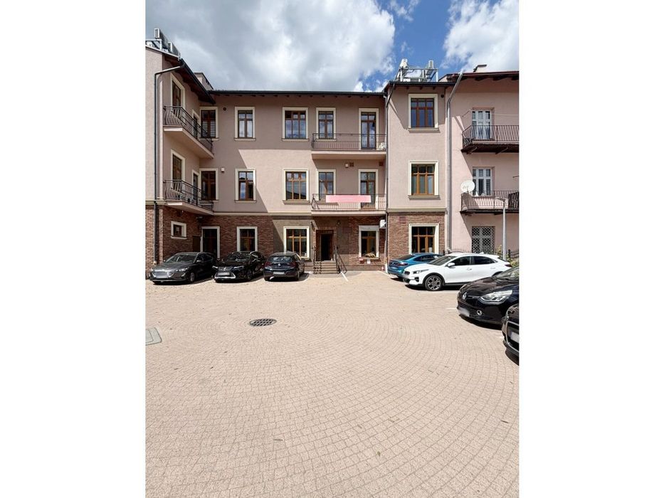 40m2 w centrum miasta z miejscem parkingowym
