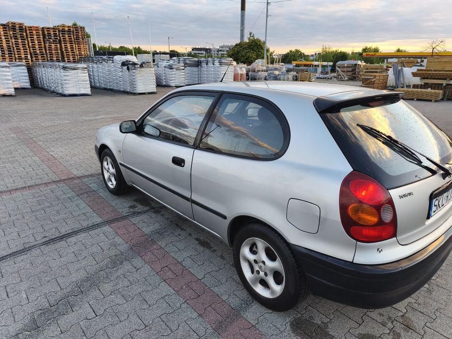 Toyota Corolla e11