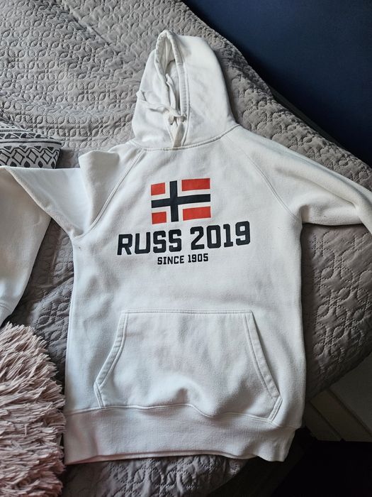 Biała bluza z kapturem.  Russe service. Rozmiar M