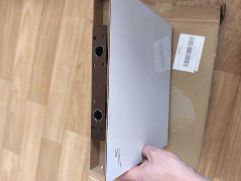 Promocja weekendowa cena 10 złotych.  Półka biała nowa, ukryty montaż,