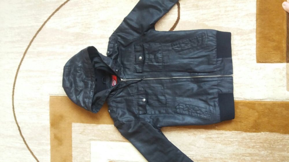 Куртка р.44-46 фирмы Topman