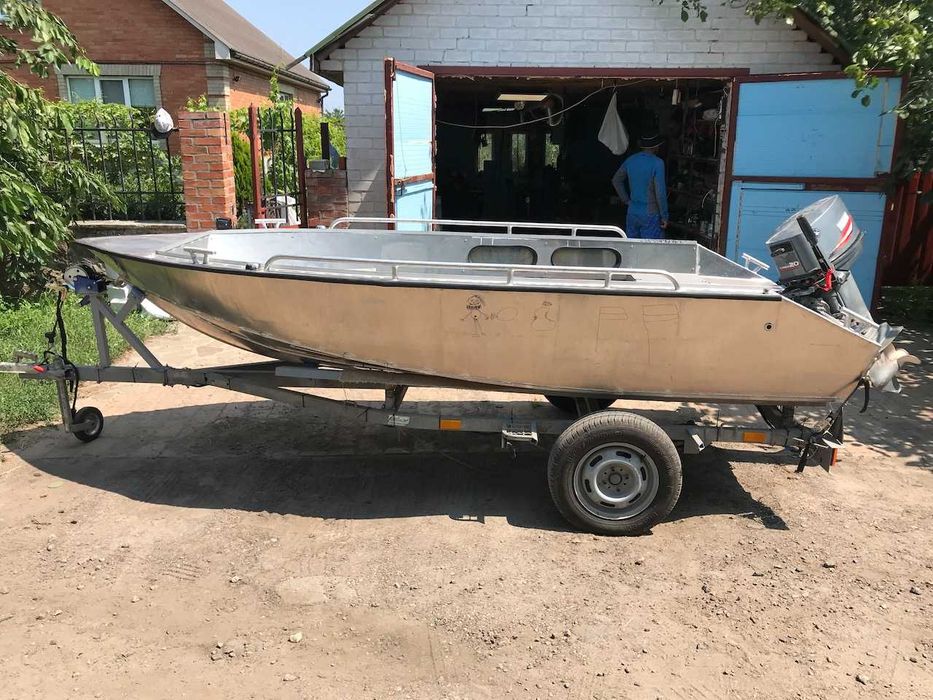 Лодка Катер Север 380