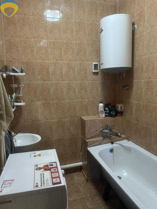 Продаж двоповерхового будинку з ремонтом та меблями! р9