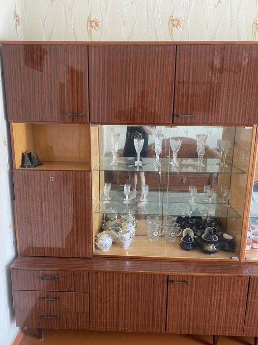 Продам  Стенку срочно