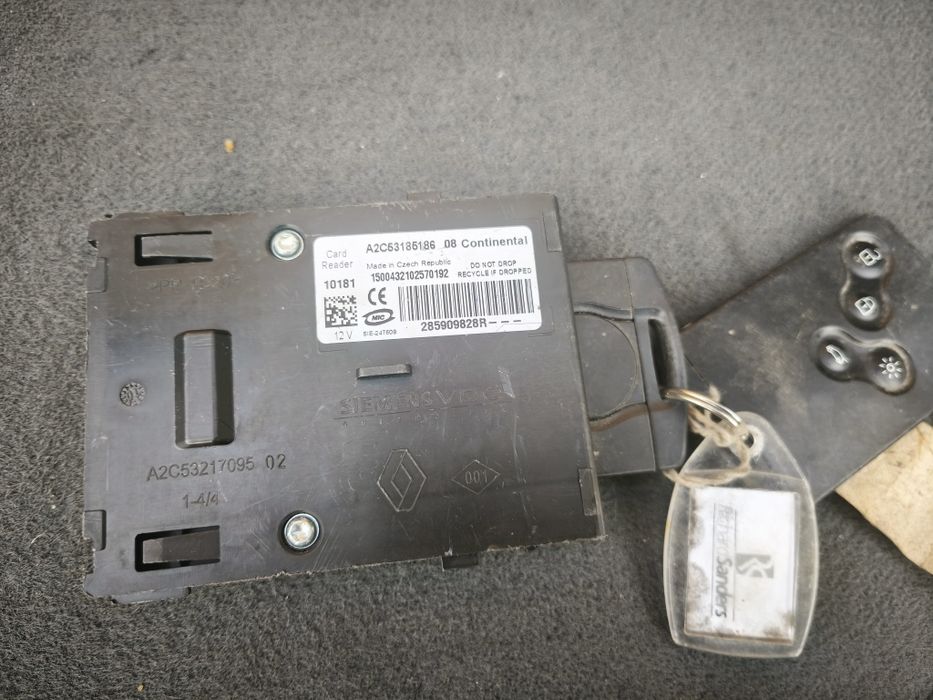 RENAULT Czytnik kart 2 karty F-vat