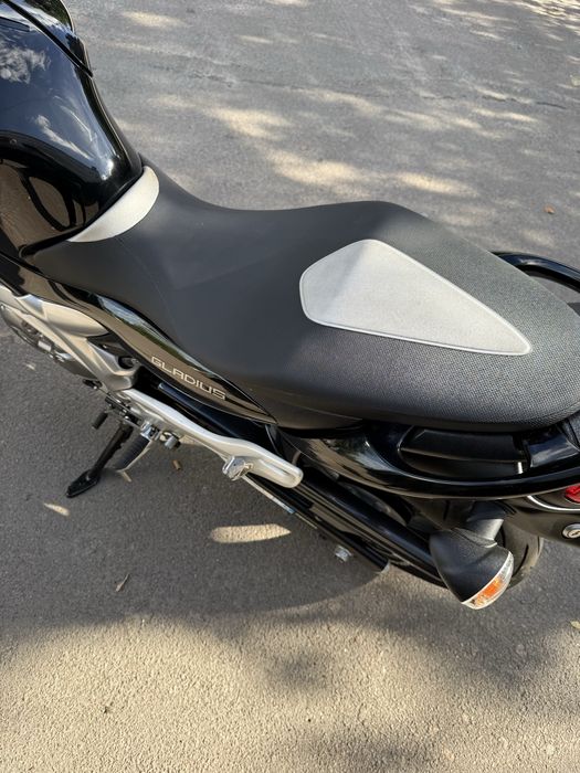 Японський мотоцикл Suzuki Gladius 650 ABS з Японії