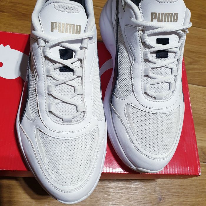 Оригінальні жіночі Puma X-Ray 23.5см ,чорні ,білі 37.5