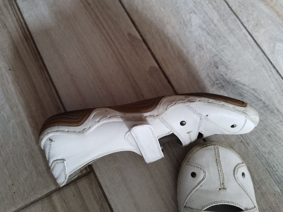 Buty damskie sportowe białe 38