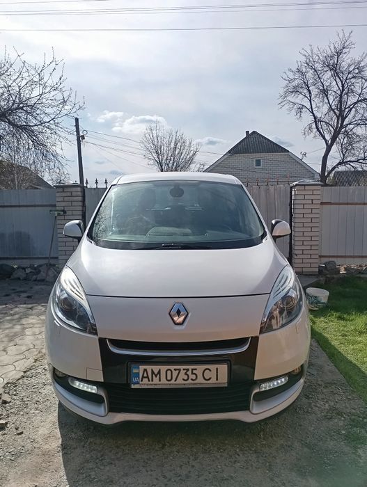 Renault scenic 3 2012