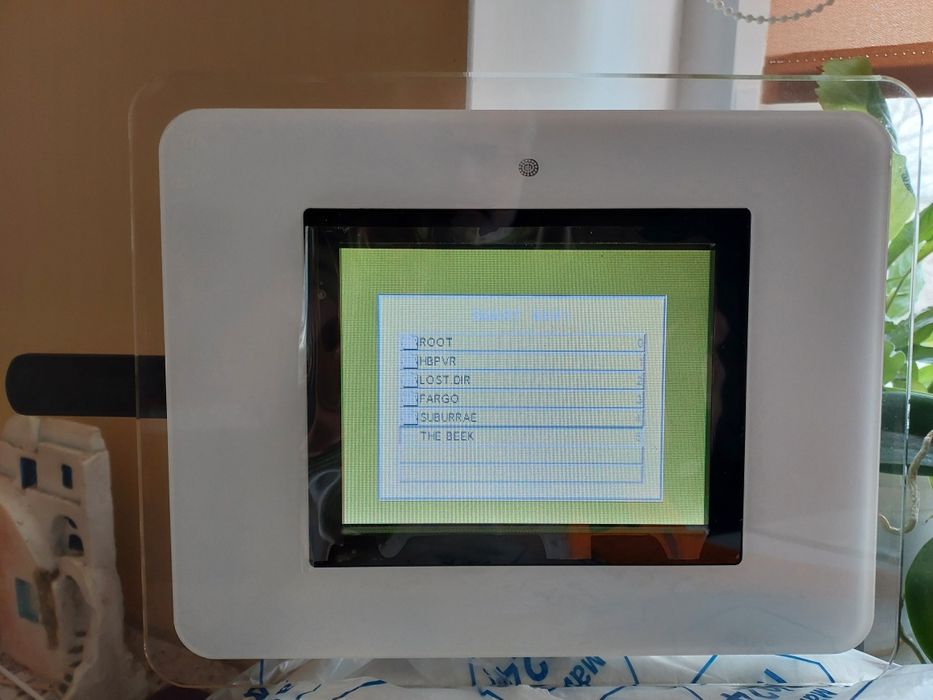 Цифровая фото рамка Assistant новая