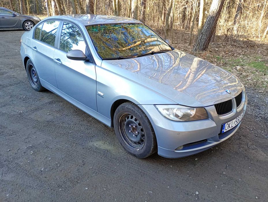 BMW 3 E90 320i 150KM 390L