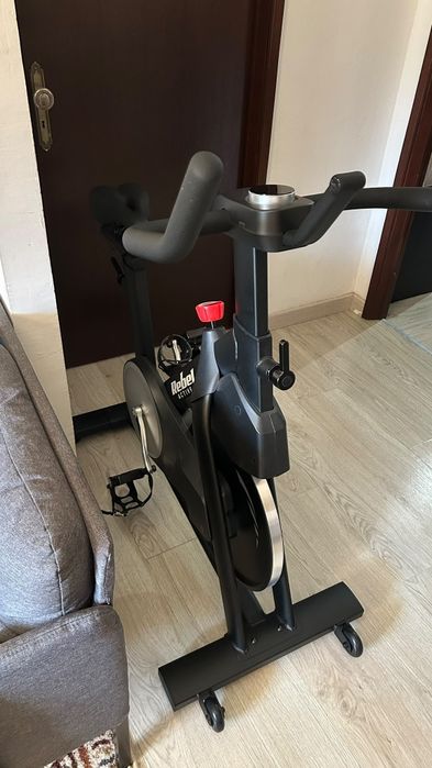 Bicicleta estática - Rebel Active