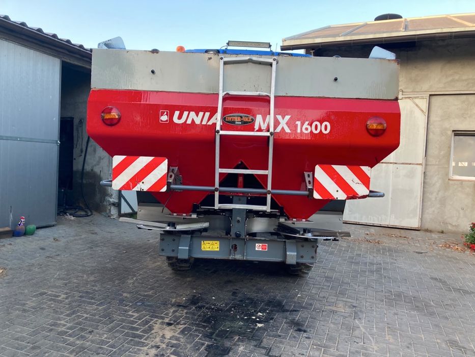 Sprzedam rozsiewacz do nawozu MX 1600 UNIA