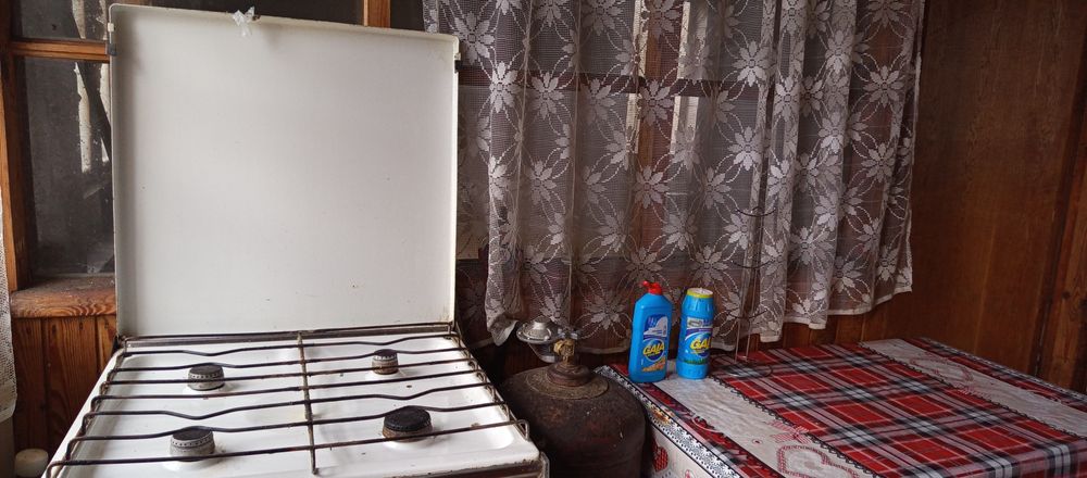 Продається будинок в передмісті