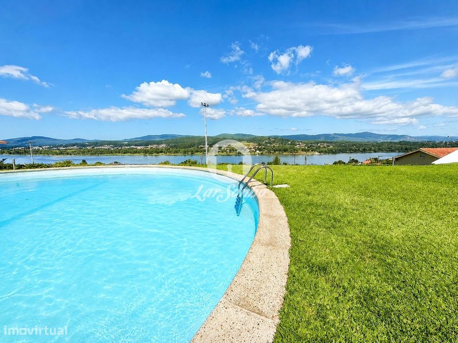 Moradia T3 com Piscina ao pé do Rio