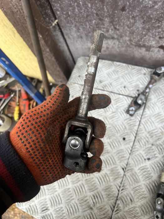 Рулевой карданчик сузуки свифт suzuki swift