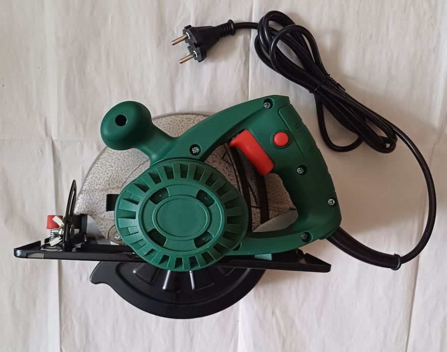 Циркулярная пила DWT HKS12-63.