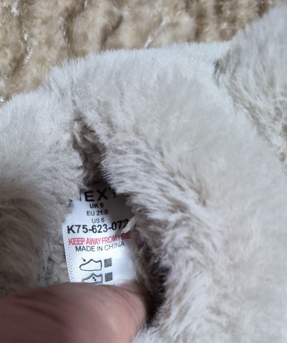 Плюшеві тапочки Next "Зайчики", р. 5 UK (21.5 EUR). Стан нових.