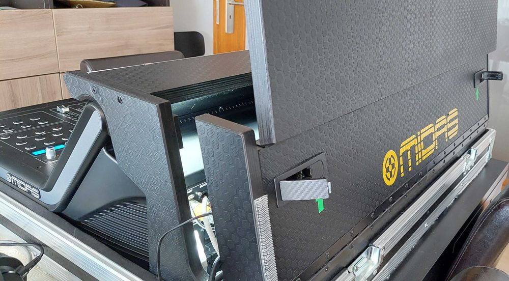 Mesa de mistura Midas M32 2.600€