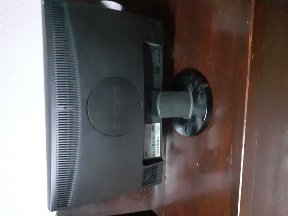 Monitor Samsung 943 NWX