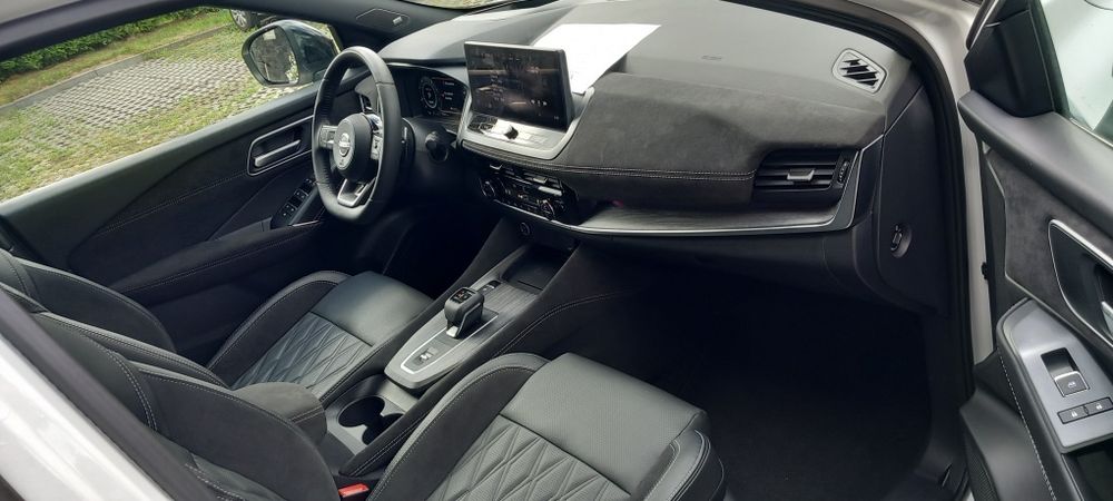 Śliczny Nissan Qashqai 1.3 DIG-T MHEV Xtronic Tekna+